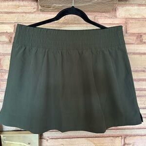 GapFit Olive Green Women's Skort